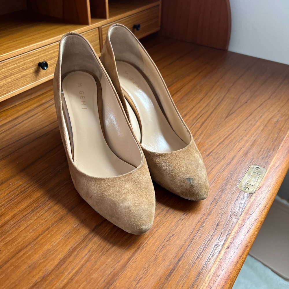 M. Gemi Lustro 70 Camel Suede Heels